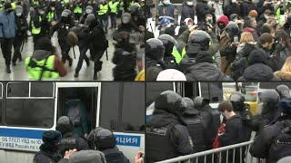 Moscow police start detaining Navalny supporters at rally | AFP