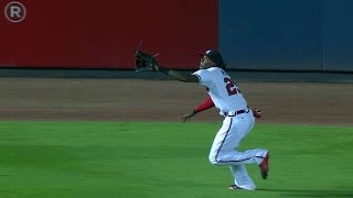 LAD@ATL: Maybin covers ground, makes sliding catch