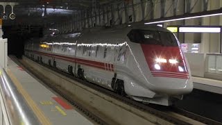 2016年4月19日　北陸新幹線　新高岡駅　イーストアイ　East-i　（E926形）　到着＆発車