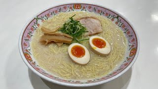 餃子の王将で白いスープの「牛骨ラーメン」を大盛りしたら、クリーミーな味わいをたっぷり楽しめました