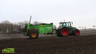 Loonbedrijf Lageveen aan het compost strooien