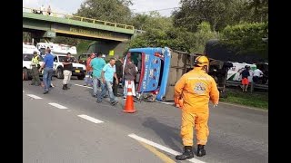 Choque de bus con ambulancia deja dos mujeres muertas en Valle del Cauca