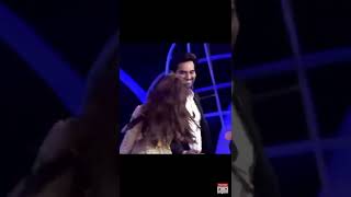Mahira Khan and Humayun Saeed dance performance Hum award