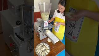 美国客户做仿手工饺子机做煎饺，形状漂亮饱满。#Dumpling machine