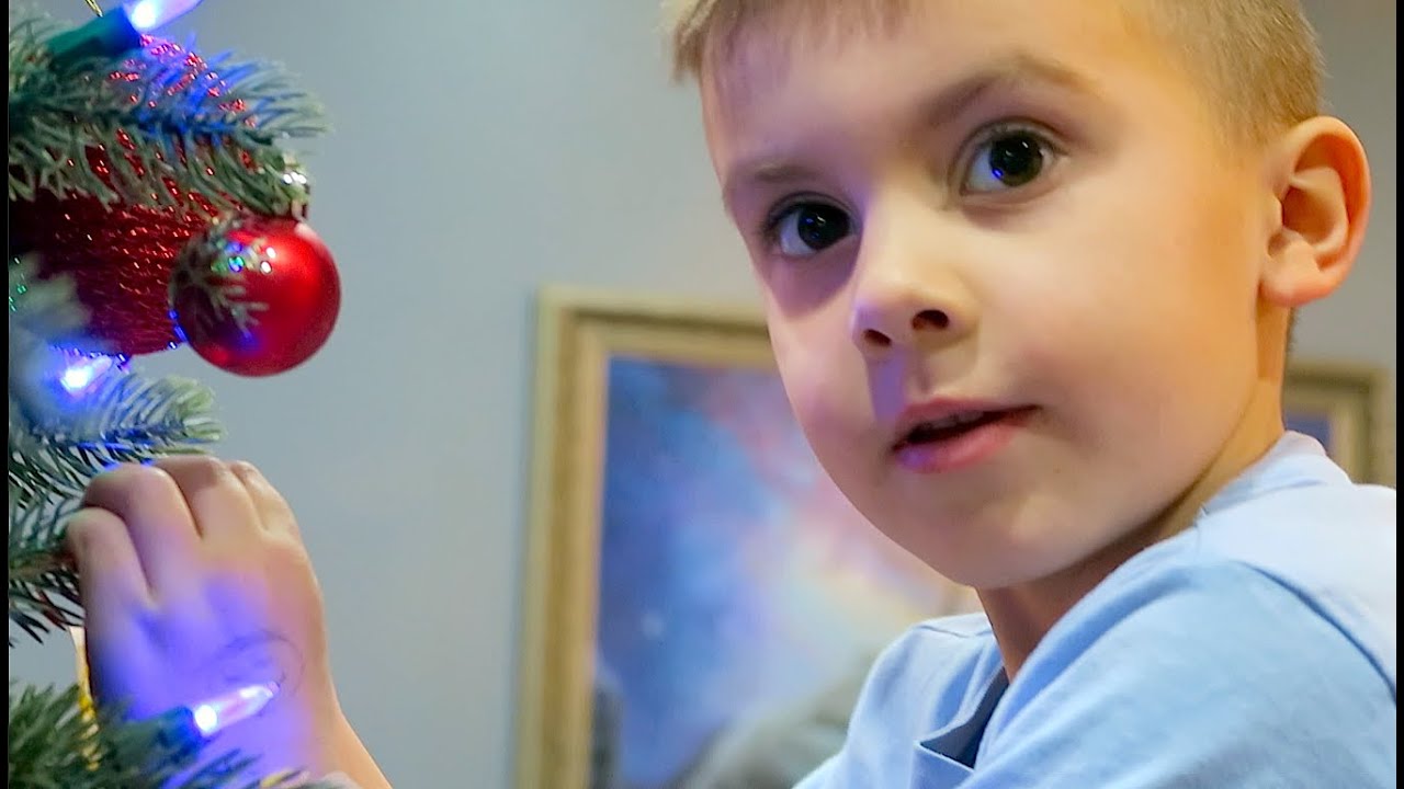 Decorating The Christmas Tree Youtube