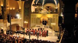 Azi Schwartz and the RIAS Choir - from the 2011 album 'Yih'yu L'ratzon'