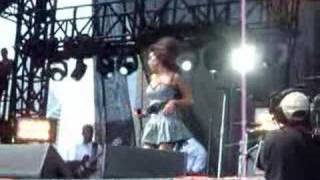 Amy Winehouse at Lollapalooza - You Know I'm No Good dance