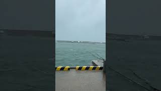 三重城港中潮満潮・台風6号通過中