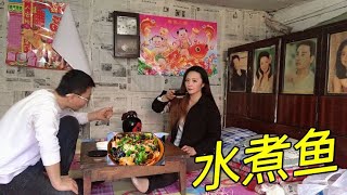 夫妻俩吃饭时吵起来，媳妇好心给老公做道水煮鱼，老公却说我胖是猪，这种男人还能要吗【东北小琼】