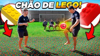 JOGANDO FUTEBOL NO CHÃO DE LEGO 🤯 (5 mil peças)