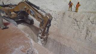 Kemroc KR400 Drum Cutter on CAT385 Trenching in hard limestone