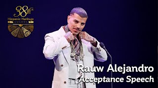Rauw Alejandro: ‘Este premio es para todos ustedes.’