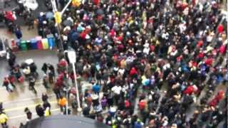 IdleNoMore Toronto FlashMob Shuts Down Dundas Square