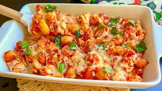 My mom could NOT forget this delicious and quick recipe. The sauce is an absolute delight.