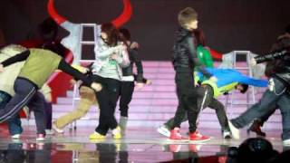 LiYuChun李宇春：Chinese girl -090119小年夜彩排斗牛舞 Rehersal Bullfight Dance