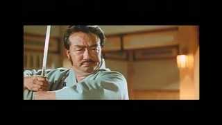 Bruce Lee vs maestro de karate con katana (Furia Oriental / Fist of Fury)