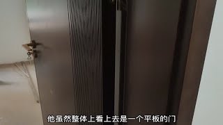 开始安装木门了，简约不简单，卧室飘窗全包套，阳台三连推拉门