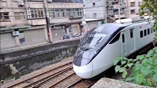 422次樹林發車經由南迴線開往新左營EMU3000型十二輛編組EMU3021皮蛋豆腐騰雲號綠色帶新城際自強號列車