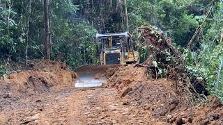 Extreme and risky work, CAT D6R XL Bulldozer Works Beyond Expectations