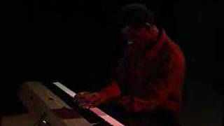 Jazz Pianist Eric Vaughn Performs On KVOS TV