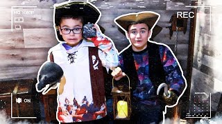 ENFERMÉS DANS UN BATEAU PIRATE !!! 😱(Notre 1er Escape Game en Famille)