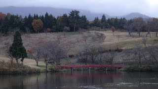 妙高山の雪、妙高サンシャインランドと松が峰の桜の紅葉、演習場から帰る陸上自衛隊の車列