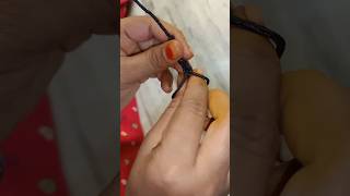 నల దారం కటుకుతయ్ నర దిష్టి పోతాది| Black Thread Anklet Making for Left leg At Home🦵 #Priya's#Shorts