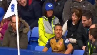 Alexis Sanchez takes a break from the game and seats with crowd(hd compilation)