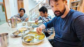 Unexpected Lunch, Invited into an Indian Home 🇮🇳