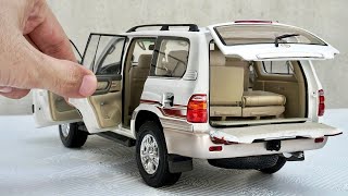 Unboxing of Toyota Land Cruiser LC100 / LX570 1:18 Scale Diecast Model