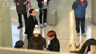 [Fancam] Nichkhun \u0026 Chansung @Incheon Airport 110116