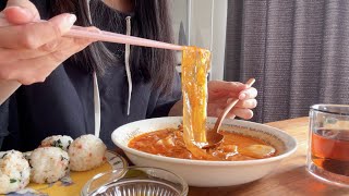 vlog | 食欲無限大な時のお腹を満たす日常、キムチチム風とねぎチヂミ、ポテトチップスと苺ミルク🍓、旨辛タンミョンとチュモッパ風