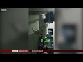 viral video atm ல் திருடச் சென்று கையும் களவுமாக சிக்கிய நபர் atm thief tamil nadu