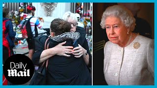Queen Elizabeth death: Crowd emotionally sings 'God Save Our Queen' outside Buckingham Palace