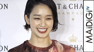 剛力彩芽、“恋愛解禁”の25歳も「はーいドン！とはならない…」　「モエ クリスマス マルシェ2017」オープニングセレモニー会見