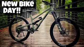 New Bike Day!! | 2021 Commencal Clash Essential