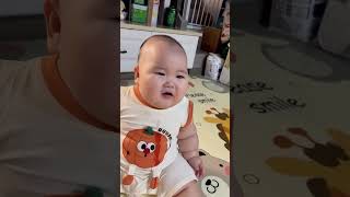 不给吃哭给你看#晒出越养越上头的人类幼崽 #小煤气罐罐宝宝 #家有萌宝