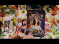 QUEEN OF THE MOON ORACLE - Review - PLUG INTO THE MYSTICAL POWER OF THE MOON & ENERGY OF THE SEASONS