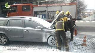 Automóvel incendiou-se na Avenida D.João IV em guimarães