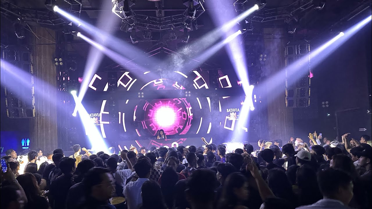 Best Nightclub In Bali - Indonesia - Lxxy - March 2023 - YouTube