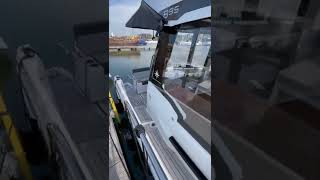 Jeanneau Merry Fisher 895 with grey Flexiteek