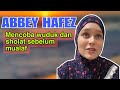 Berawal dari penasaran dengan iman rakyat Palestina Abbey Hafez mecoba membaca Al-Qur'an.