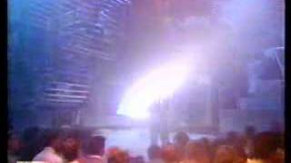 Phil Collins - Groovy Kind of Love - Top of the Pops 1988