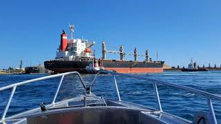 Singapore 🇸🇬 Ship 'Crimson Majesty' Being Guided By Tug Boats Into Portland Harbour Australia 🇦🇺