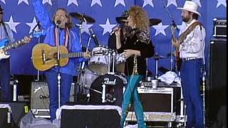Willie Nelson, Arlo Guthrie and Dottie West - The City of New Orleans (Live at Farm Aid 1985)