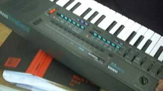 YAMAHA PORTASOUND MK-100 KEYBOARD demo