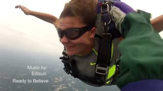 Alyssa Downs skydiving