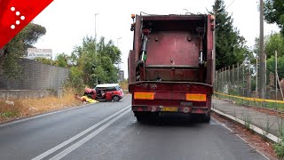 Roma, incidente mortale in via Trionfale tra auto e camion rifiuti dell'Ama