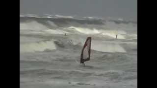 Norderney - Windsurfer zeigt Frontloop im Sturmtief \