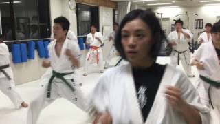 空手 つくば 女性 運動 護身 ストレス解消 キック 極真空手 研究学園 無料体験